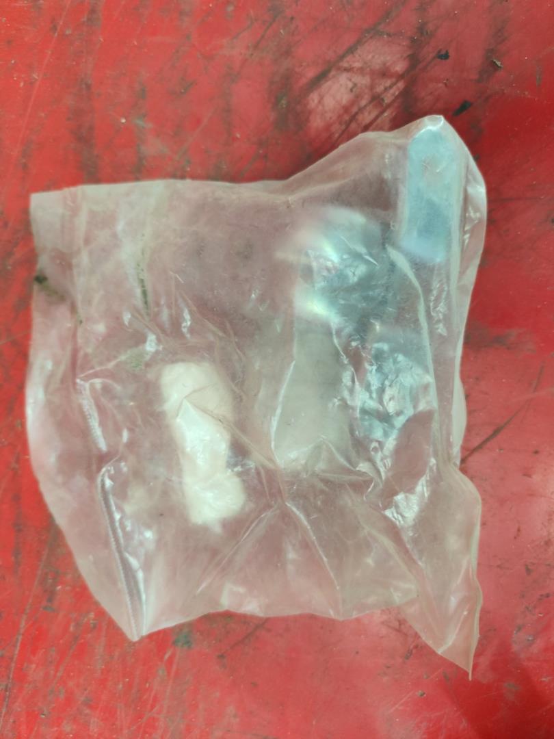 Петля двери