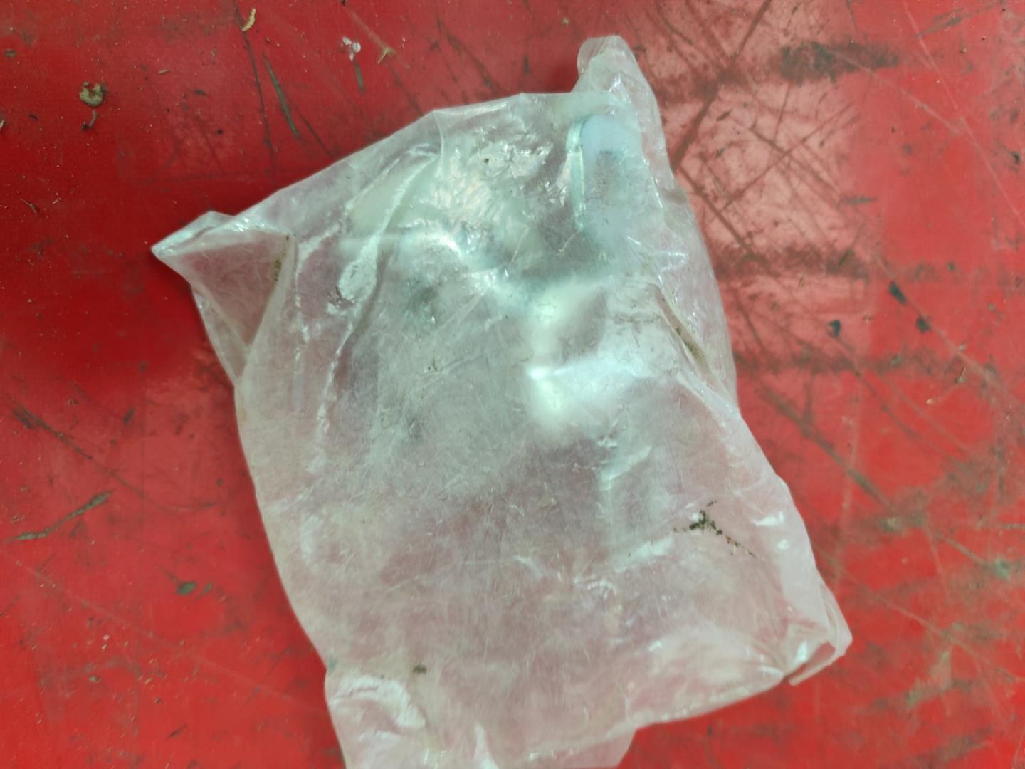 Петля двери