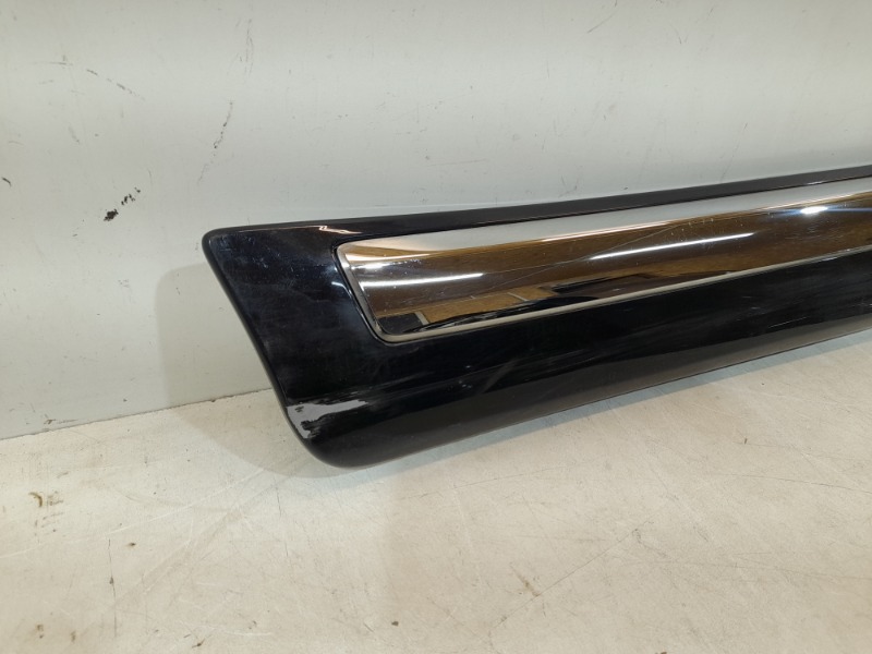 Накладка двери задней правой