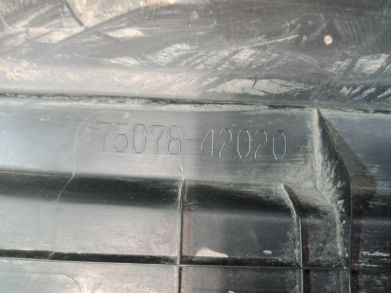 Накладка двери задней левой