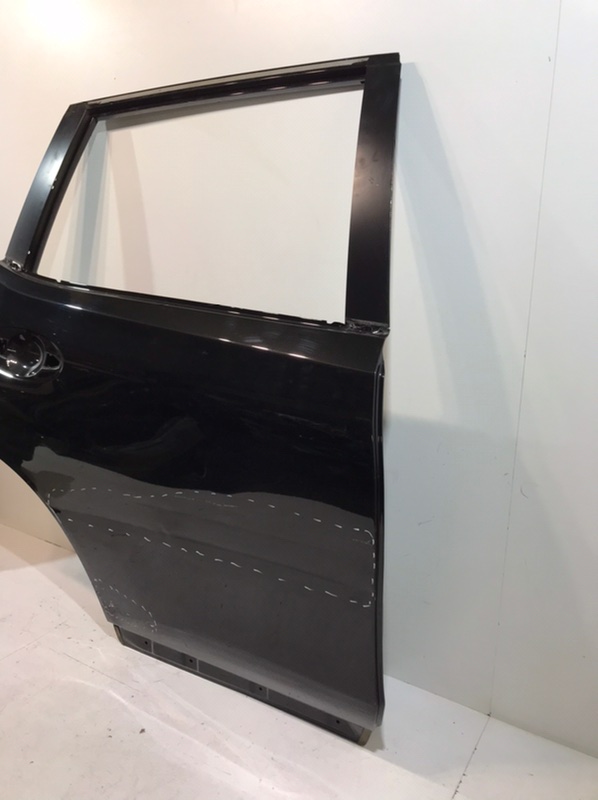 Дверь задняя правая