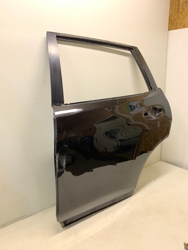 Дверь задняя левая