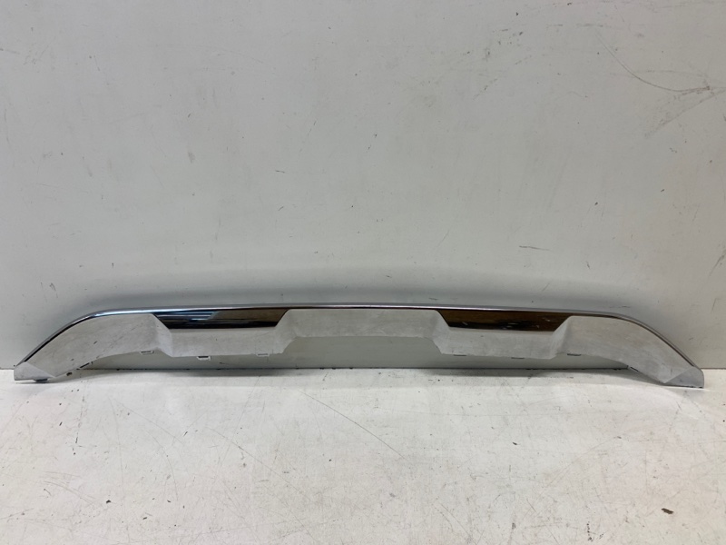 Молдинг заднего бампера