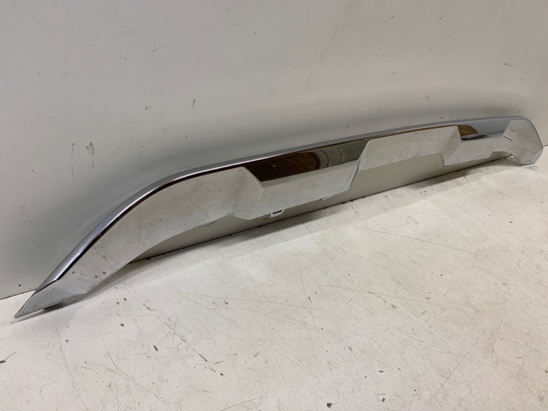 Молдинг заднего бампера