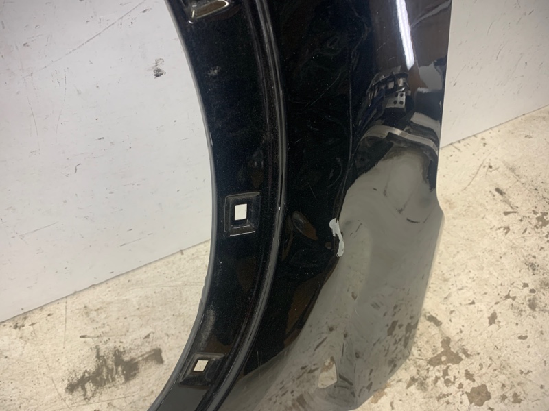 Крыло переднее левое