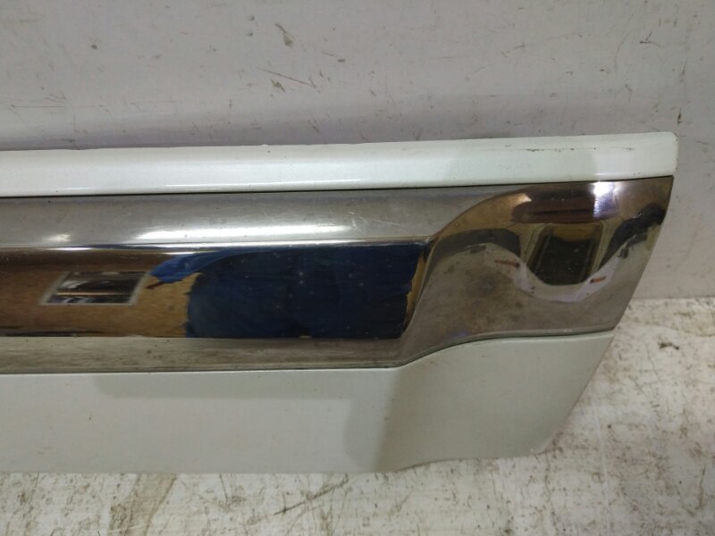 Накладка двери задней правой