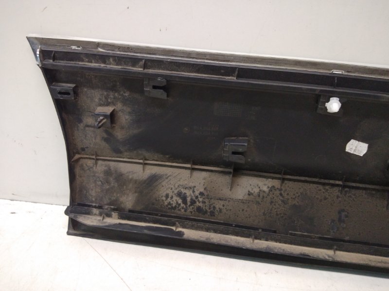 Накладка двери задней левой