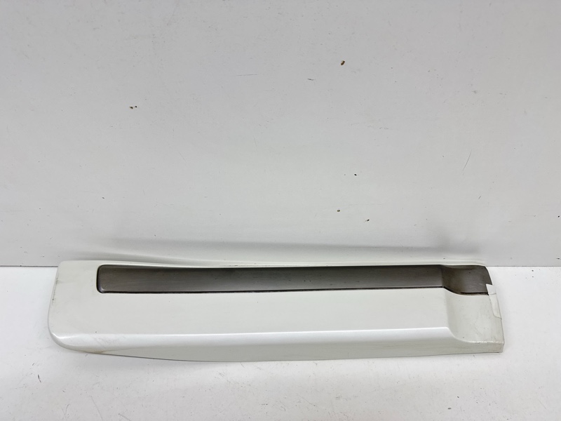 Накладка двери задней правой