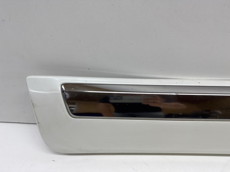 Накладка двери задней правой