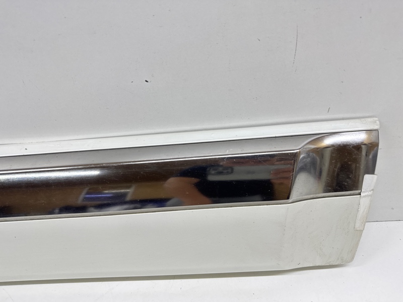 Накладка двери задней правой