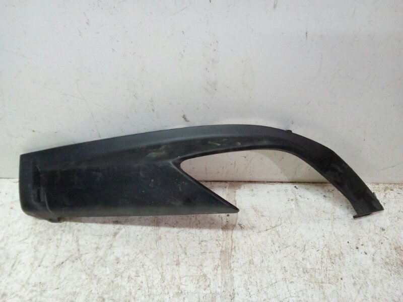 Спойлер заднего бампера