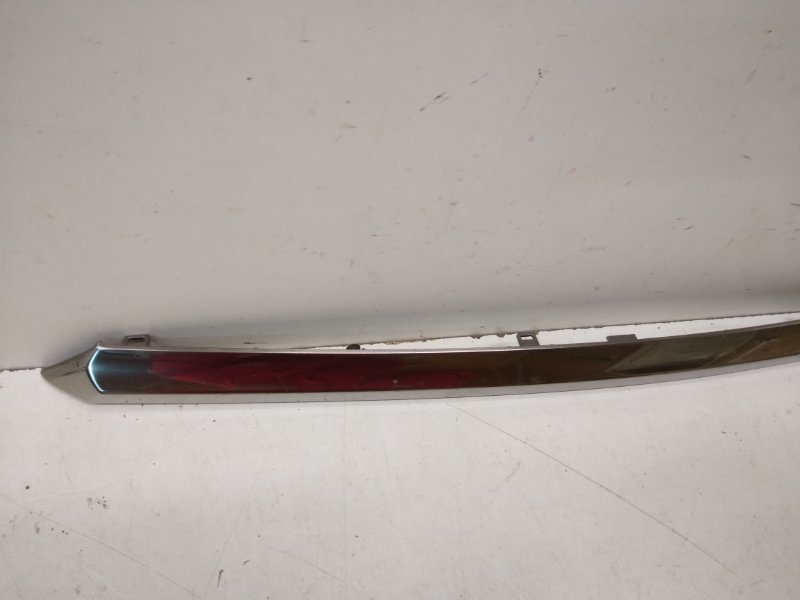 Накладка крышки багажника