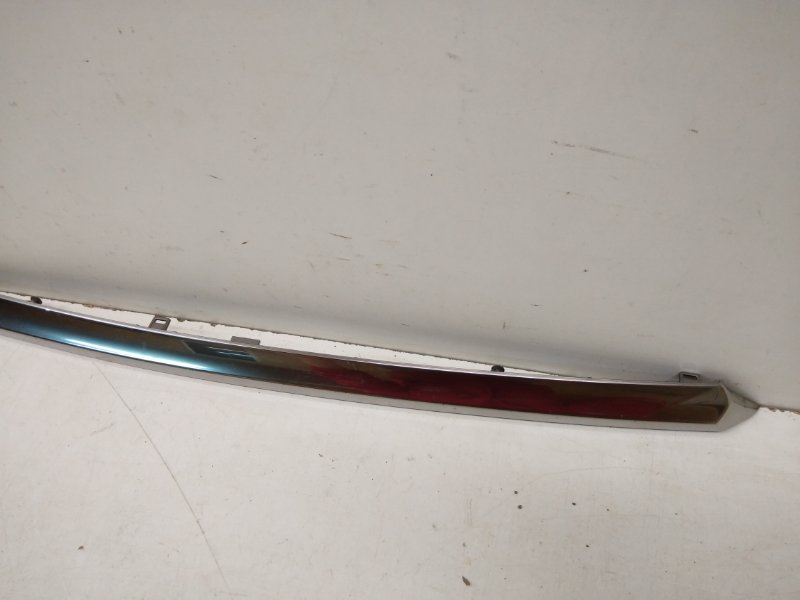 Накладка крышки багажника