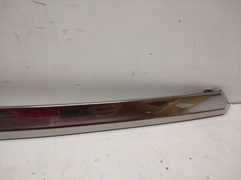 Накладка крышки багажника