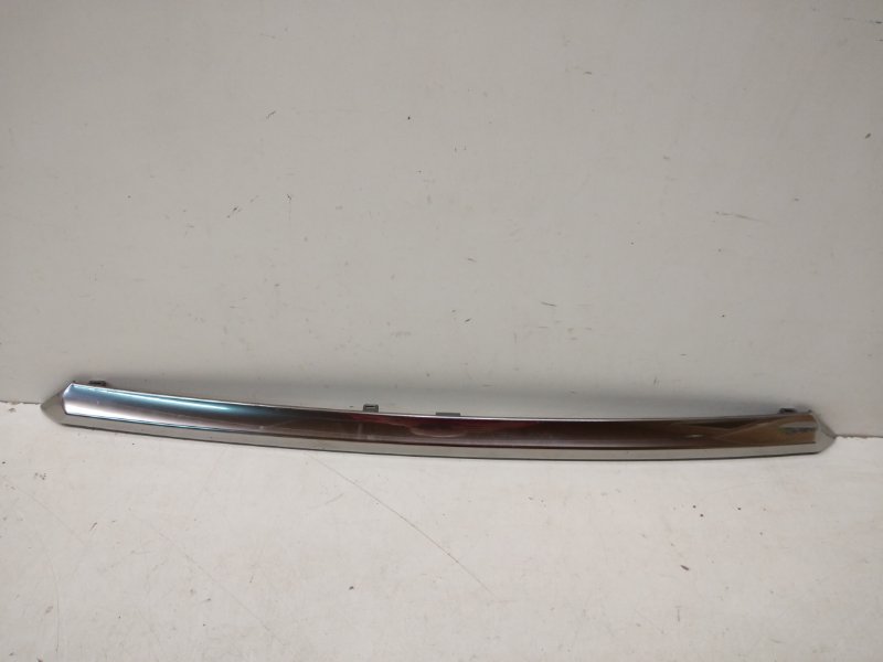 Накладка крышки багажника