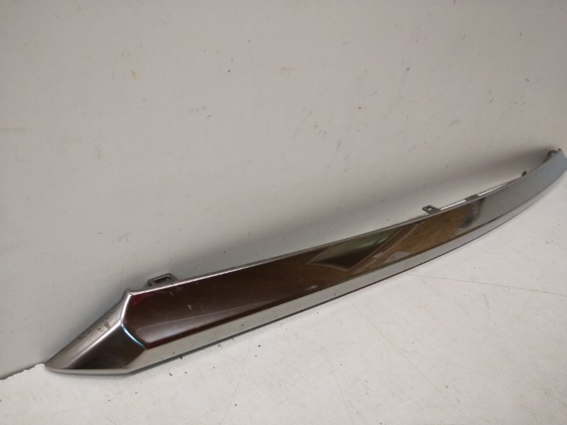 Накладка крышки багажника