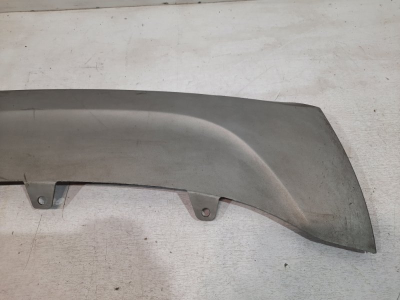 Накладка переднего бампера