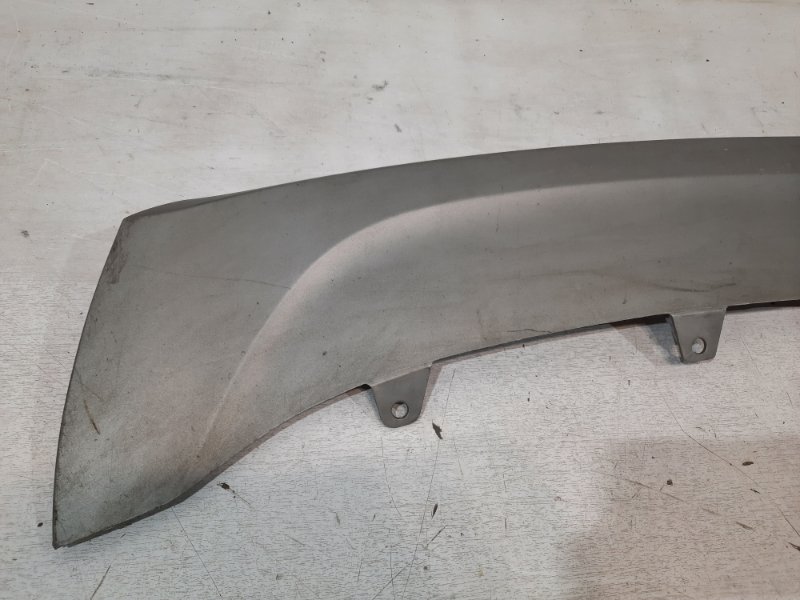 Накладка переднего бампера