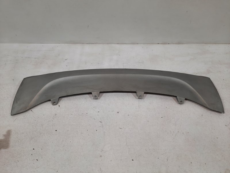 Накладка переднего бампера