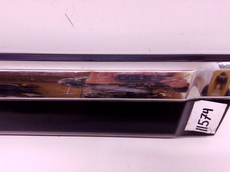 Накладка двери задней правой