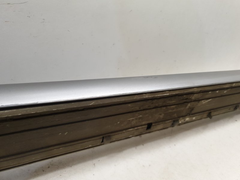 Подножка правая