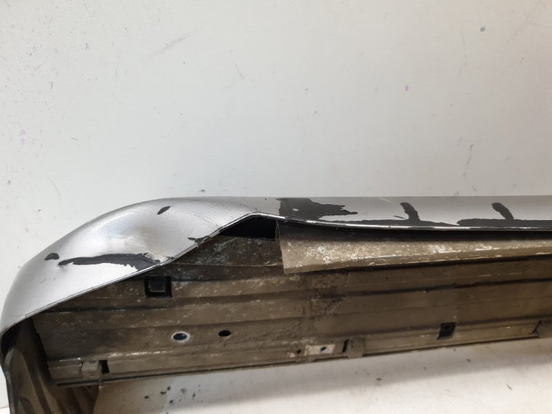 Подножка правая