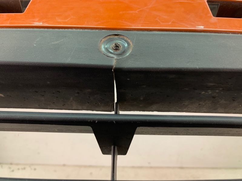 Бампер передний