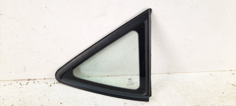 Стекло кузовное глухое правое