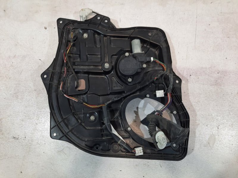 Стеклоподъемник механ. задний левый