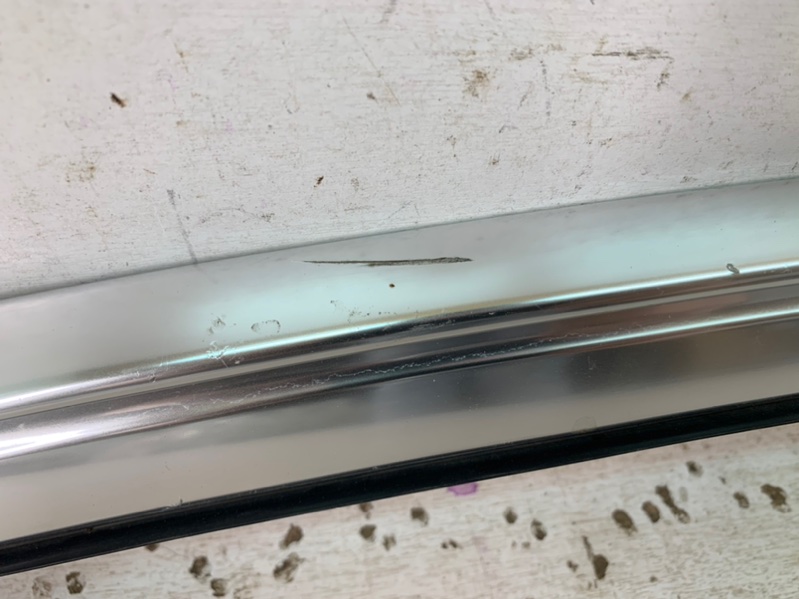 Рейлинг (релинг) левый (планка на крышу)