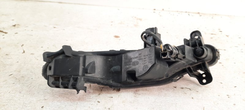 Фара противотуманная правая