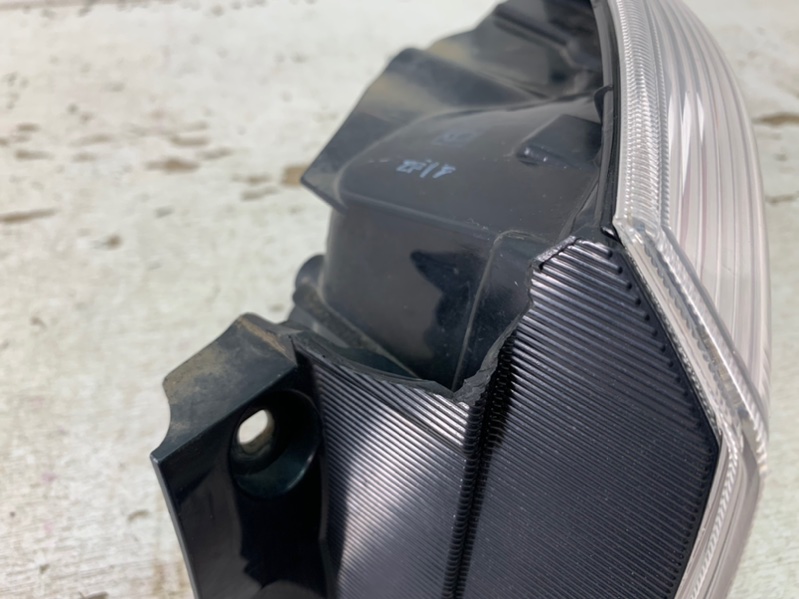 Фонарь задний правый