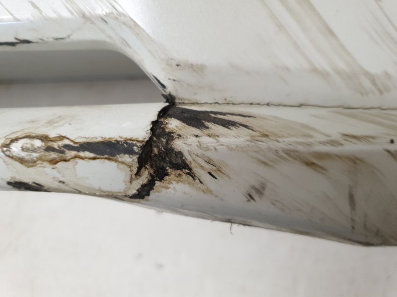 Спойлер переднего бампера