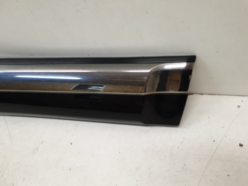 Накладка двери задней правой