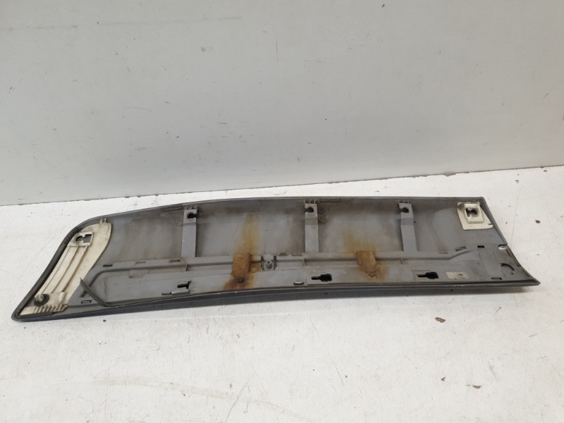 Накладка двери задней правой