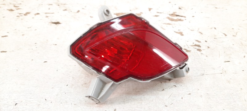 Фара противотуманная левая