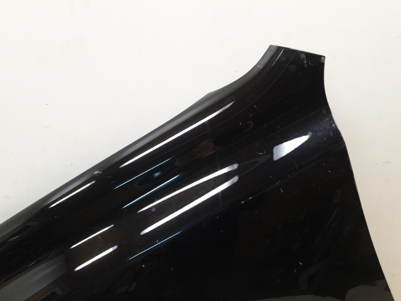 Крыло переднее левое