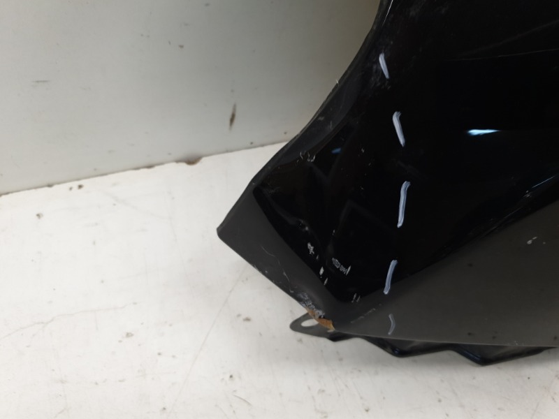 Крыло переднее левое