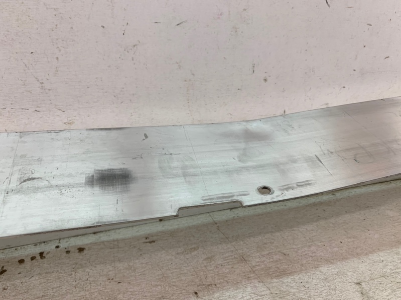 Усилитель переднего бампера