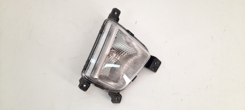 Фара противотуманная правая