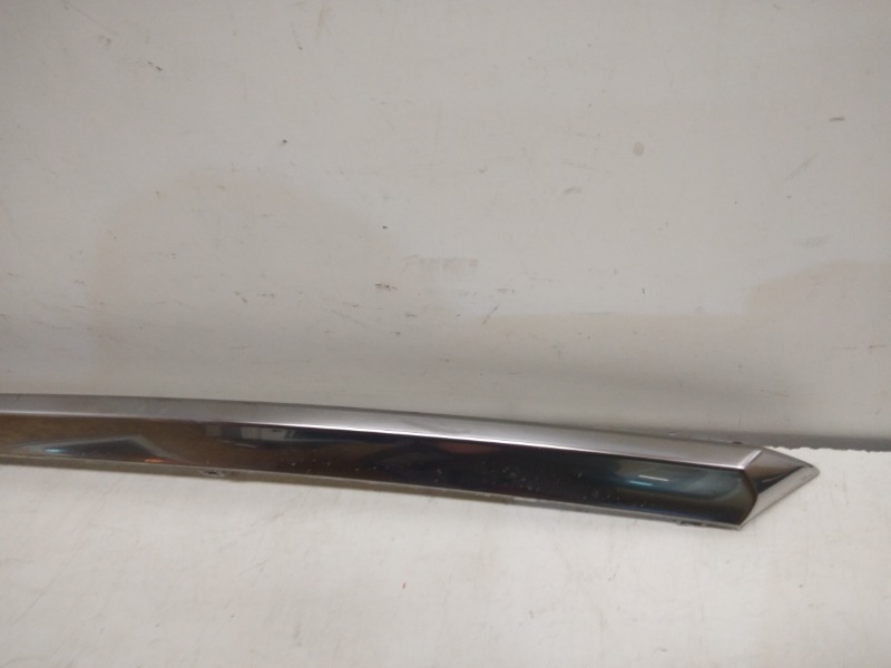 Накладка крышки багажника