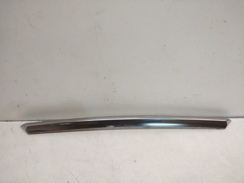 Накладка крышки багажника