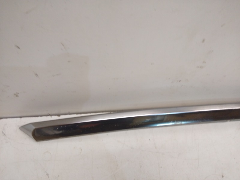 Накладка крышки багажника