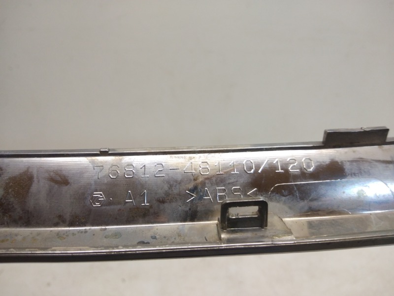 Накладка крышки багажника