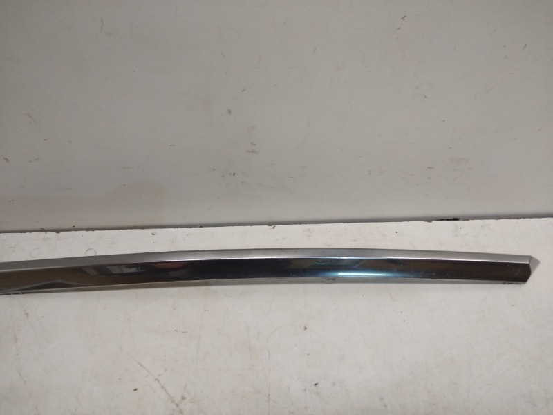 Накладка крышки багажника