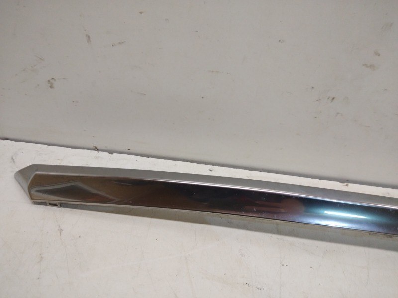 Накладка крышки багажника