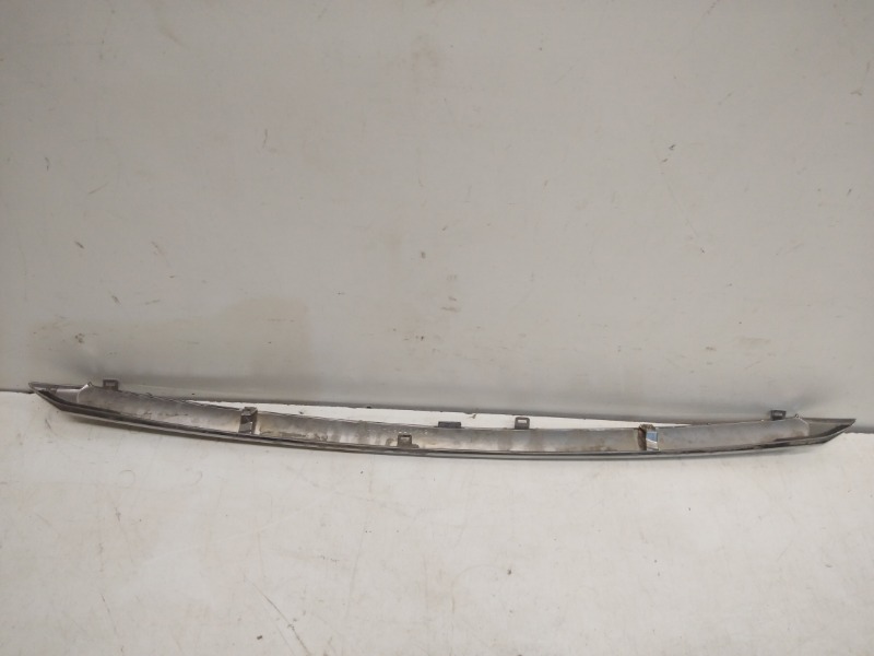 Накладка крышки багажника