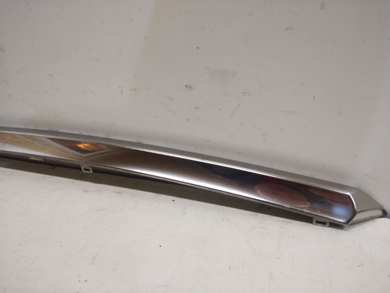 Накладка крышки багажника