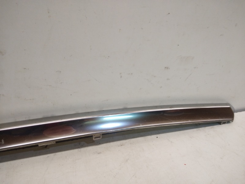 Накладка крышки багажника