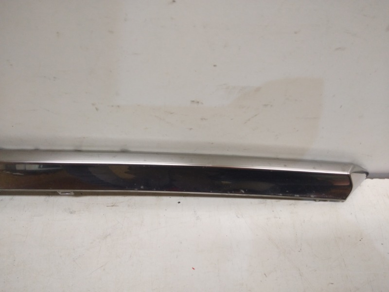 Накладка крышки багажника